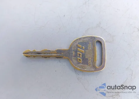 2001 Chevrolet Silverado 1500 Ls from USA, damaged, VIN 2GCEC19V911102937